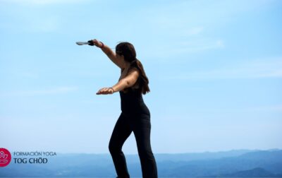 Descubre el Poder del Yoga Tibetano, Yoga Espada y Yoga Tog Chod: Una Puerta Espiritual para Principiantes